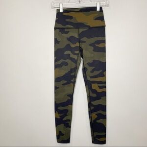 Victoria’s Secret PINK Ultimate Camo Leggings XS